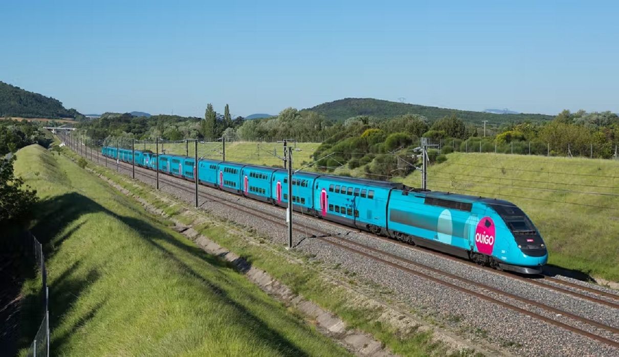 Depuis début 2020, le nombre de TGV Inouï a baissé de 15 % quand celui des Ouigo (photo) a augmenté de 30 %. Wikimedia Commons, CC BY-SA