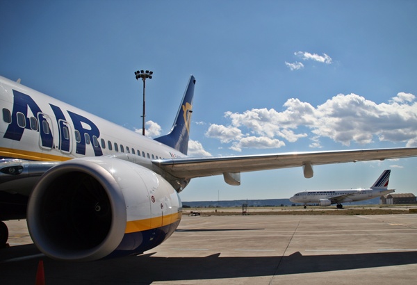 La case de l'Oncle Dom : Ryanair prend ses pilotes pour des manches...