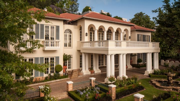 Four Seasons Westcliff DR