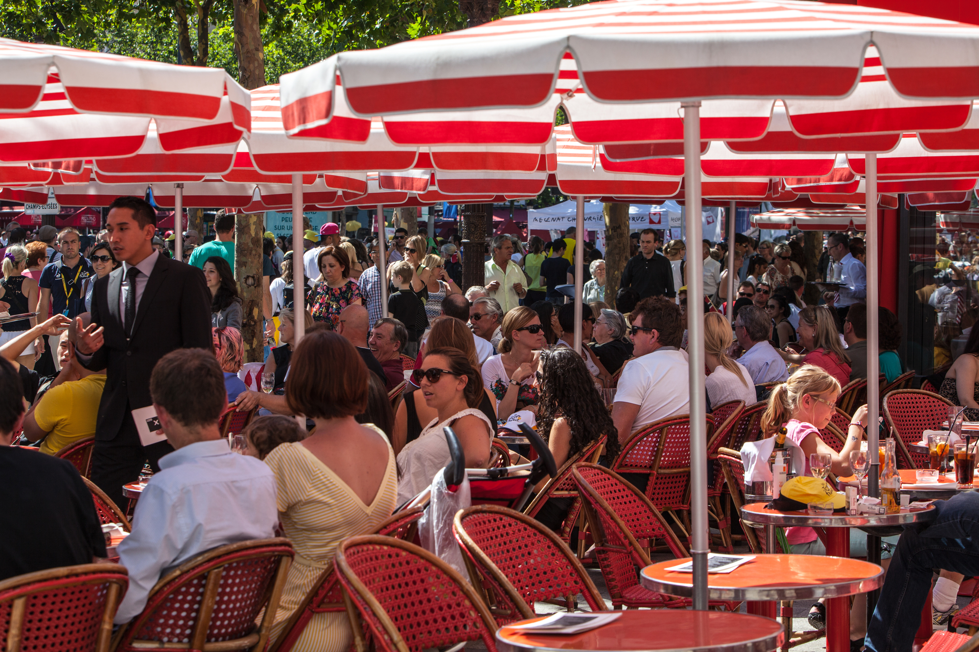 La restauration est dynamique dans les grandes stations (©DepositPhotos)