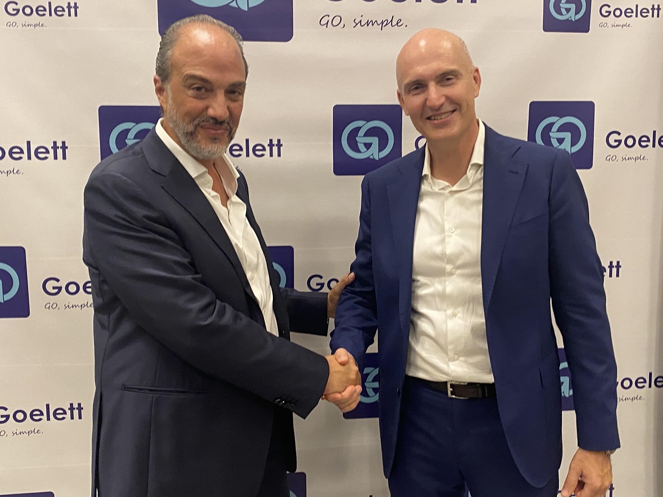 Ziad Minkara (à gauche) avec Pierre Mesnage, DG de Goelett, lors de la soirée de la présentation de la nouvelle marque, piscine Molitor, à Paris. Ziad Minkara (à gauche) avec Pierre Mesnage, DG de Goelett, lors de la soirée de la présentation de la nouvelle marque, piscine Molitor, à Paris.