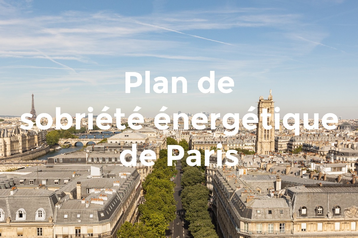 Anne Hidalgo Maire de Paris a présenté son plan de sobriété énergétique qui concerne les bâtiments municipaux et la tour Eiffel - DR