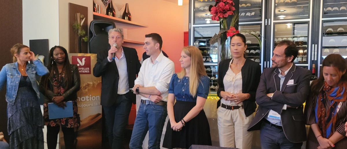 Une partie de l'équipe TUI France réunie autour de Christophe Fuss, le directeur général adjoint - DR : AB Une partie de l'équipe TUI France réunie autour de Christophe Fuss, le directeur général adjoint - DR : AB