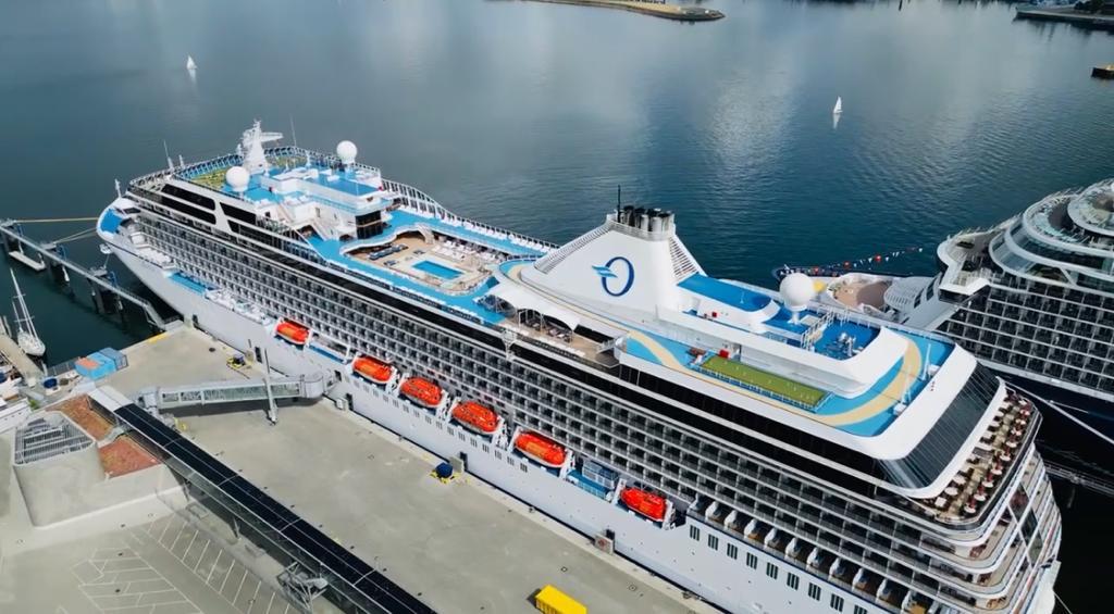 Le “Marina” est l'un des bateaux les plus récents de la flotte d’Oceania Cruises sorti du chantier naval Italien de Fincantieri en 2011 /crédit FDL Le “Marina” est l'un des bateaux les plus récents de la flotte d’Oceania Cruises sorti du chantier naval Italien de Fincantieri en 2011 /crédit FDL