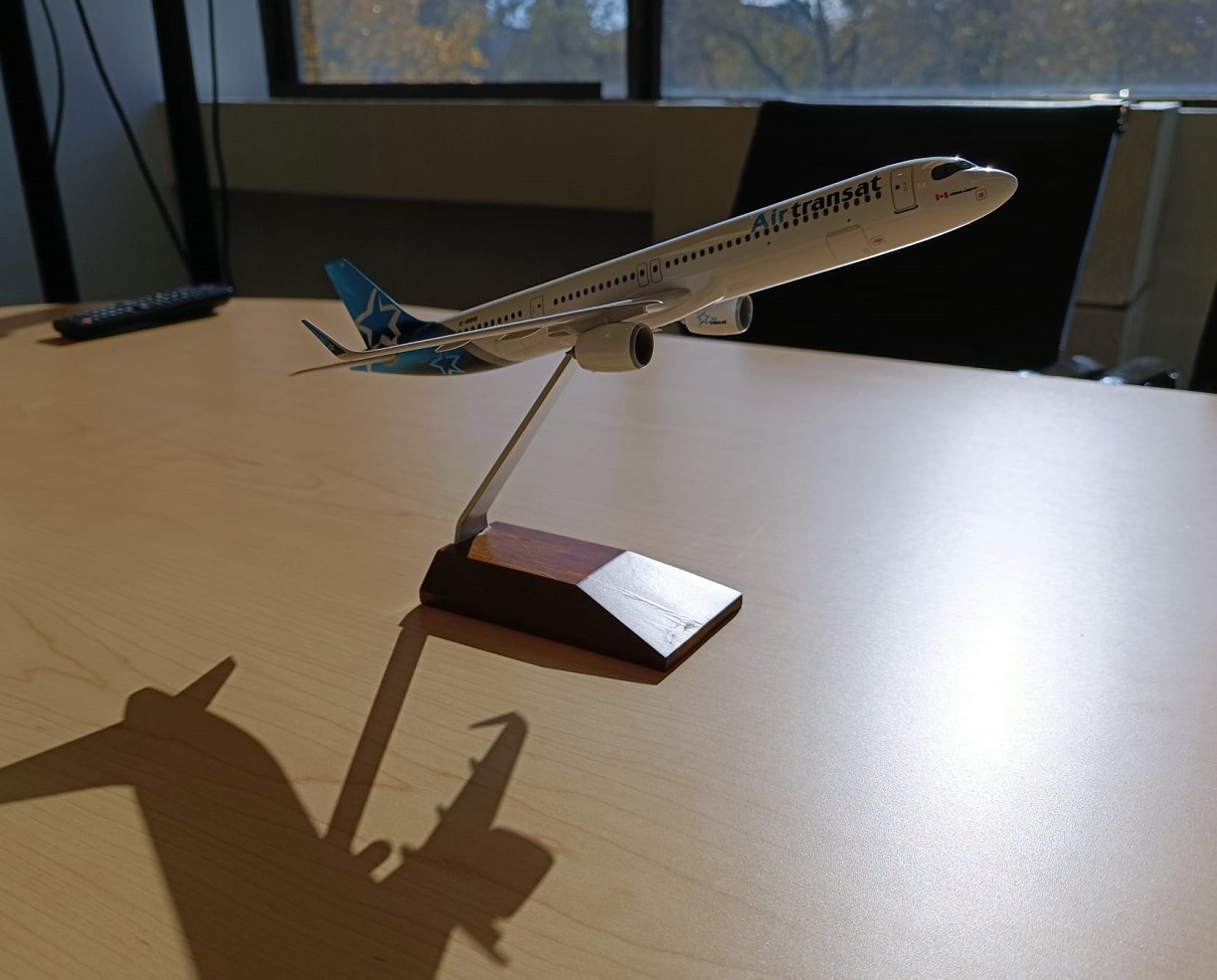 "Nous avons finalisé aussi une commande de 4 A321 XLR, pour densifier les routes très importantes, dont les provinces françaises, puis desservir le Moyen-Orient ou le bassin méditerranéen." selon Joseph Adamo (Transat) - RP