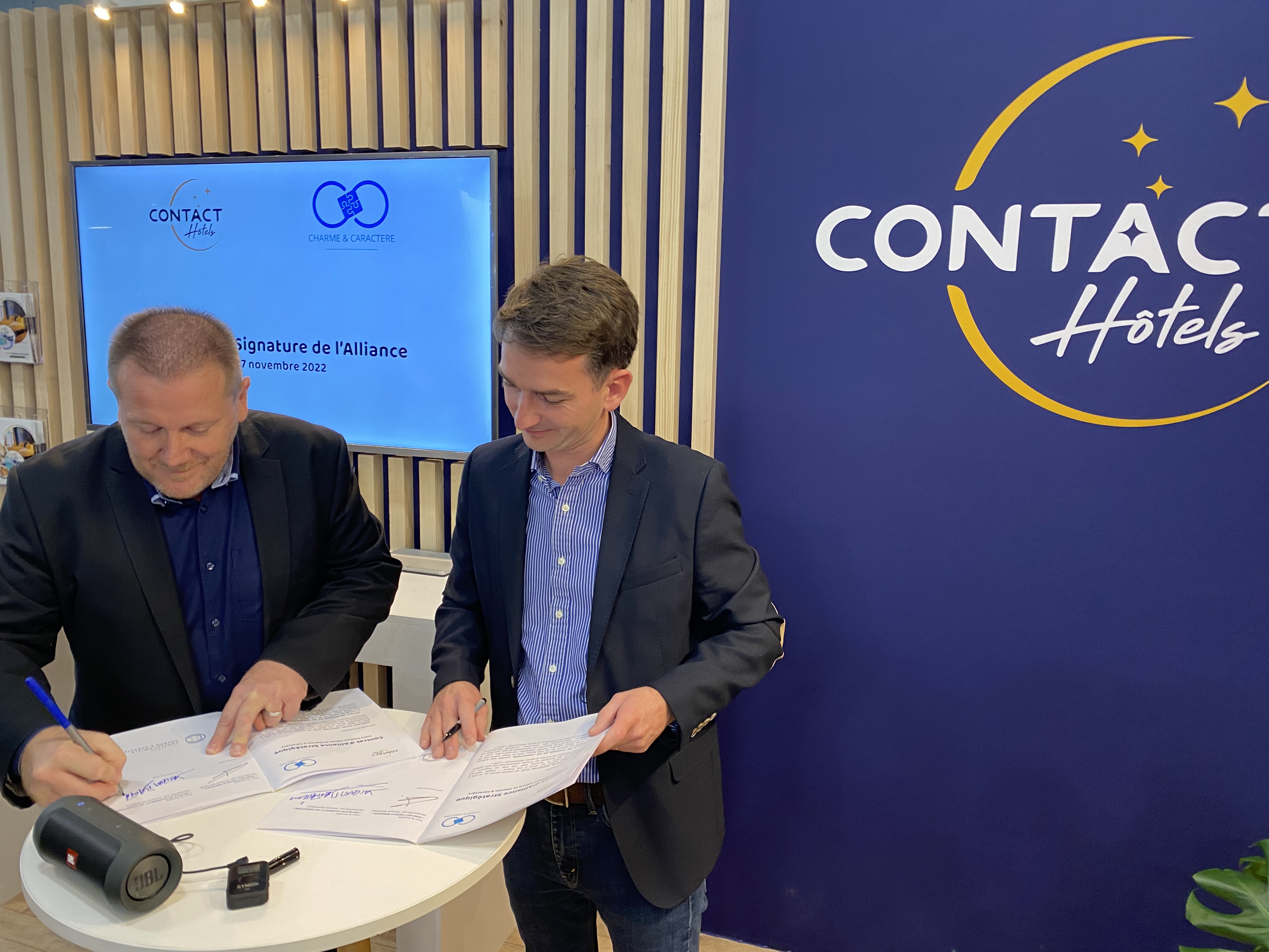 Contact Hotel et Charme & Caractère se lancent dans une nouvelle alliance marketing ! Contact Hotel et Charme & Caractère se lancent dans une nouvelle alliance marketing !