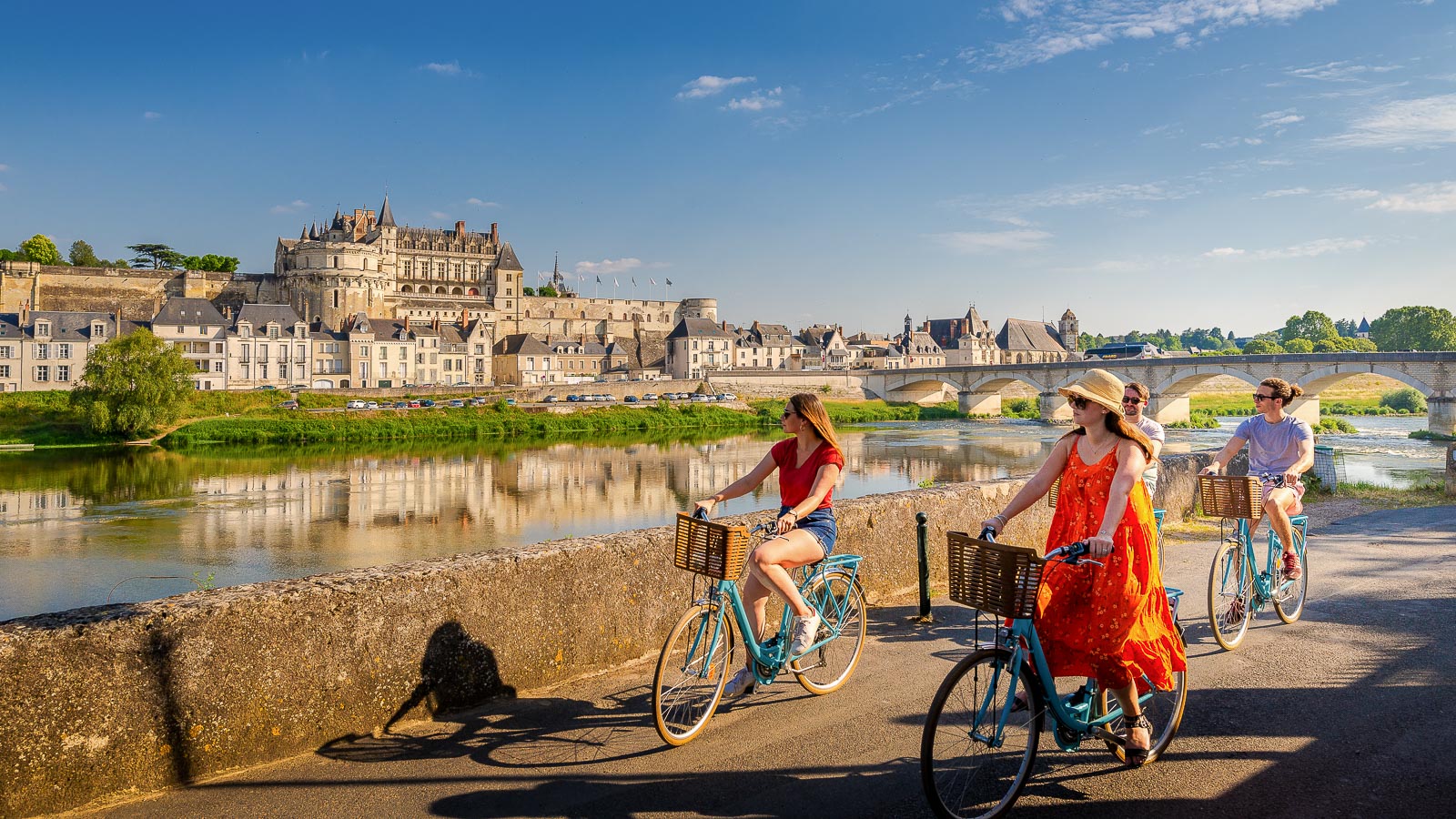 Loire à vélo à Amboise ( ©adt_touraine_jc_coutand)