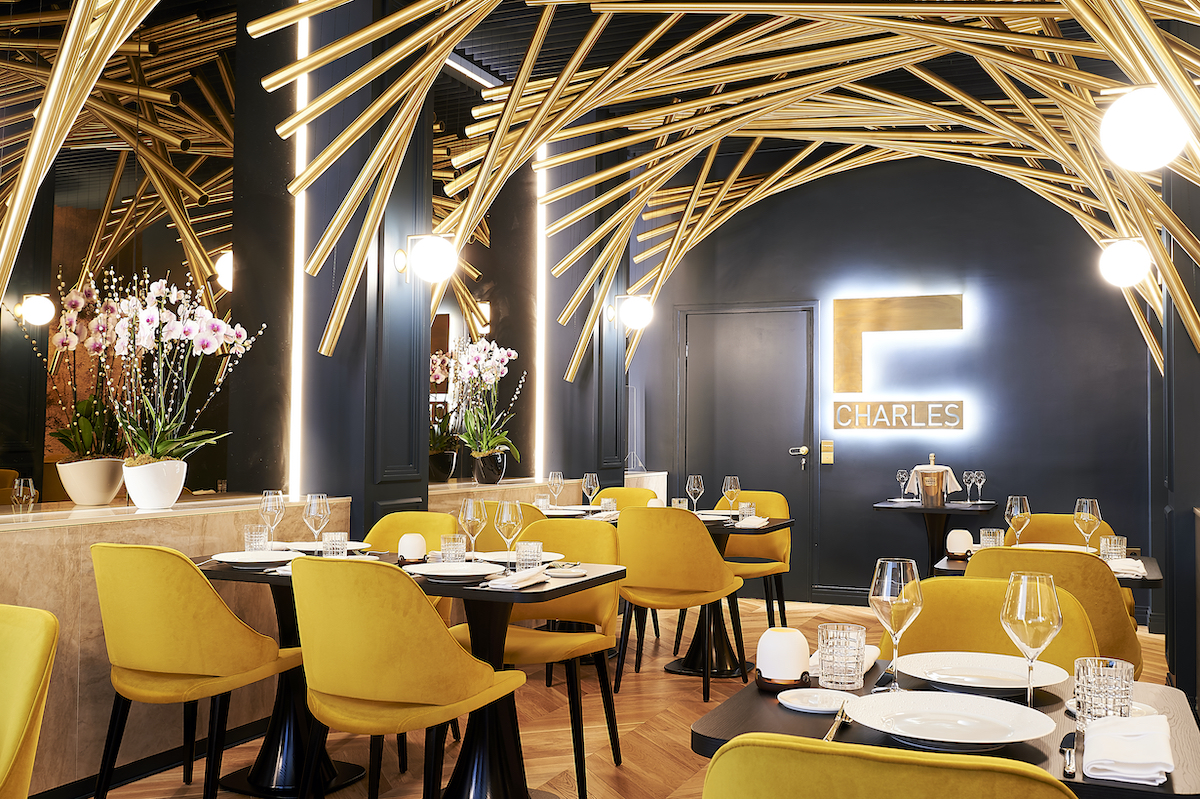Restaurant de l'école, Le Charles, qui réunit les codes du luxe (©LHS) Restaurant de l'école, Le Charles, qui réunit les codes du luxe (©LHS)