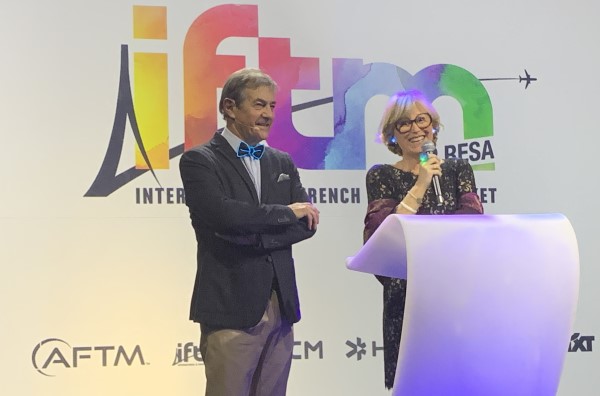 En compagnie de Michel Dielman, Laurence Gaborieau, directrice du salon IFTM Top Resa. ©David Savary