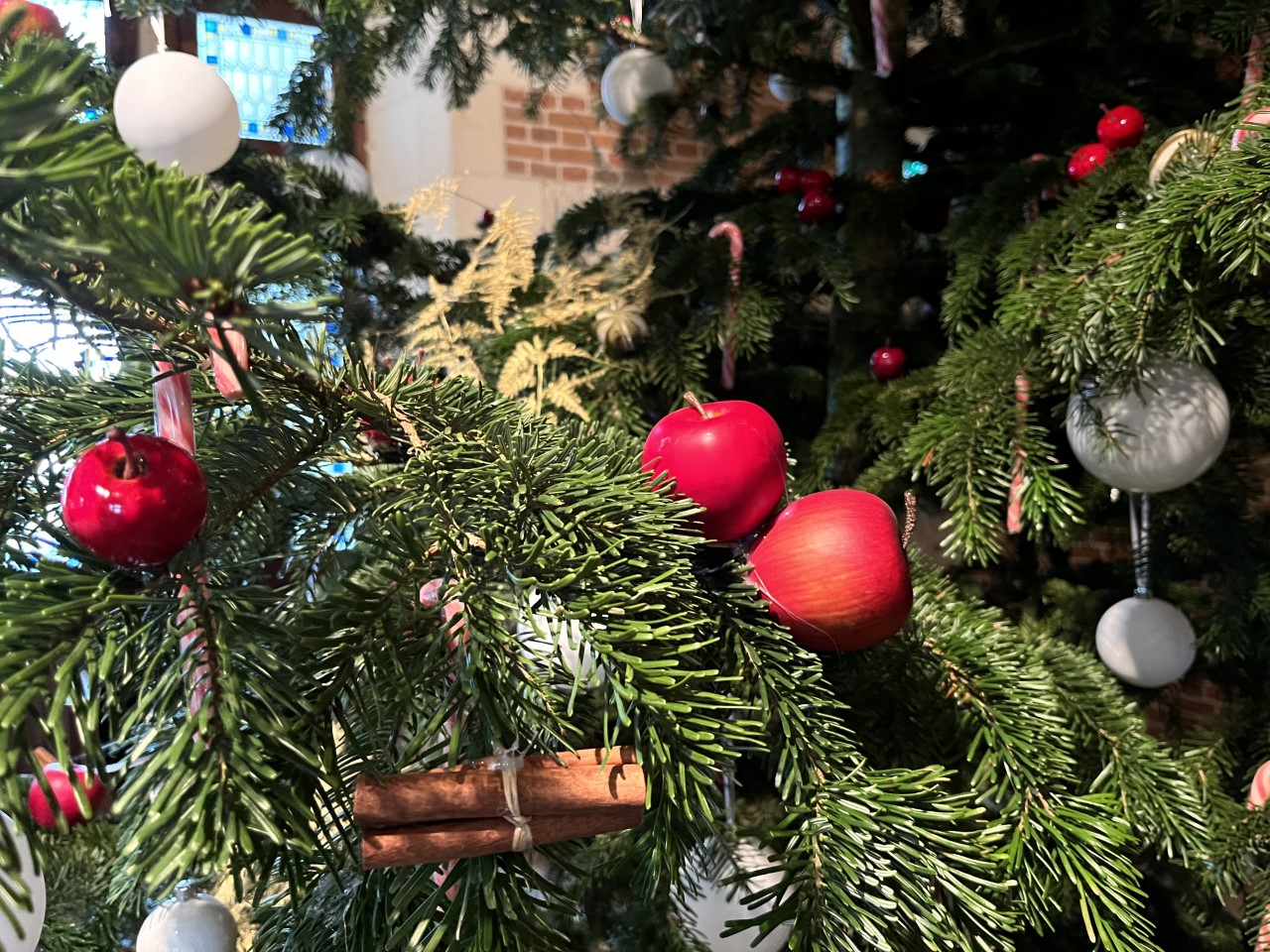 En Touraine, sept châteaux ont revêtu des habits de lumière, plus ou moins somptueux, selon leur créativité et leurs moyens, pour doper leur fréquentation touristique au moment des fêtes (@Paula Boyer)