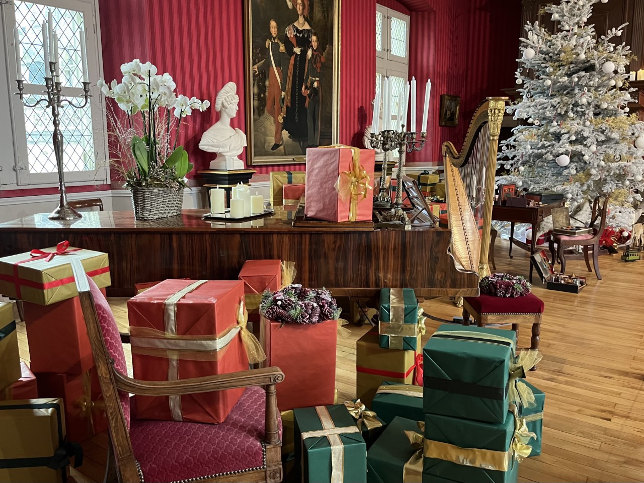 Au château d'Amboise, l'attente de Noël est magnifiée, avant la découverte des cadeaux (@Paula Boyer)