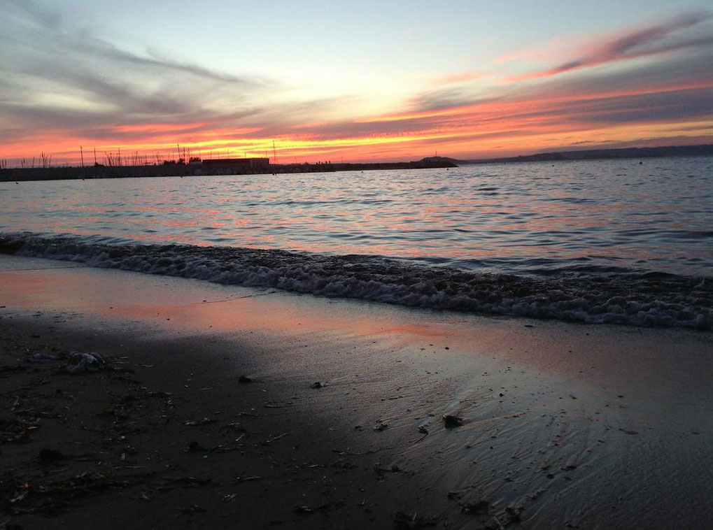 Les concentrations d’un grand nombre de chambres touristiques au bord de la plage ne sont plus en adéquation avec la sensibilité écologique née dans les années 70 - DR JdL