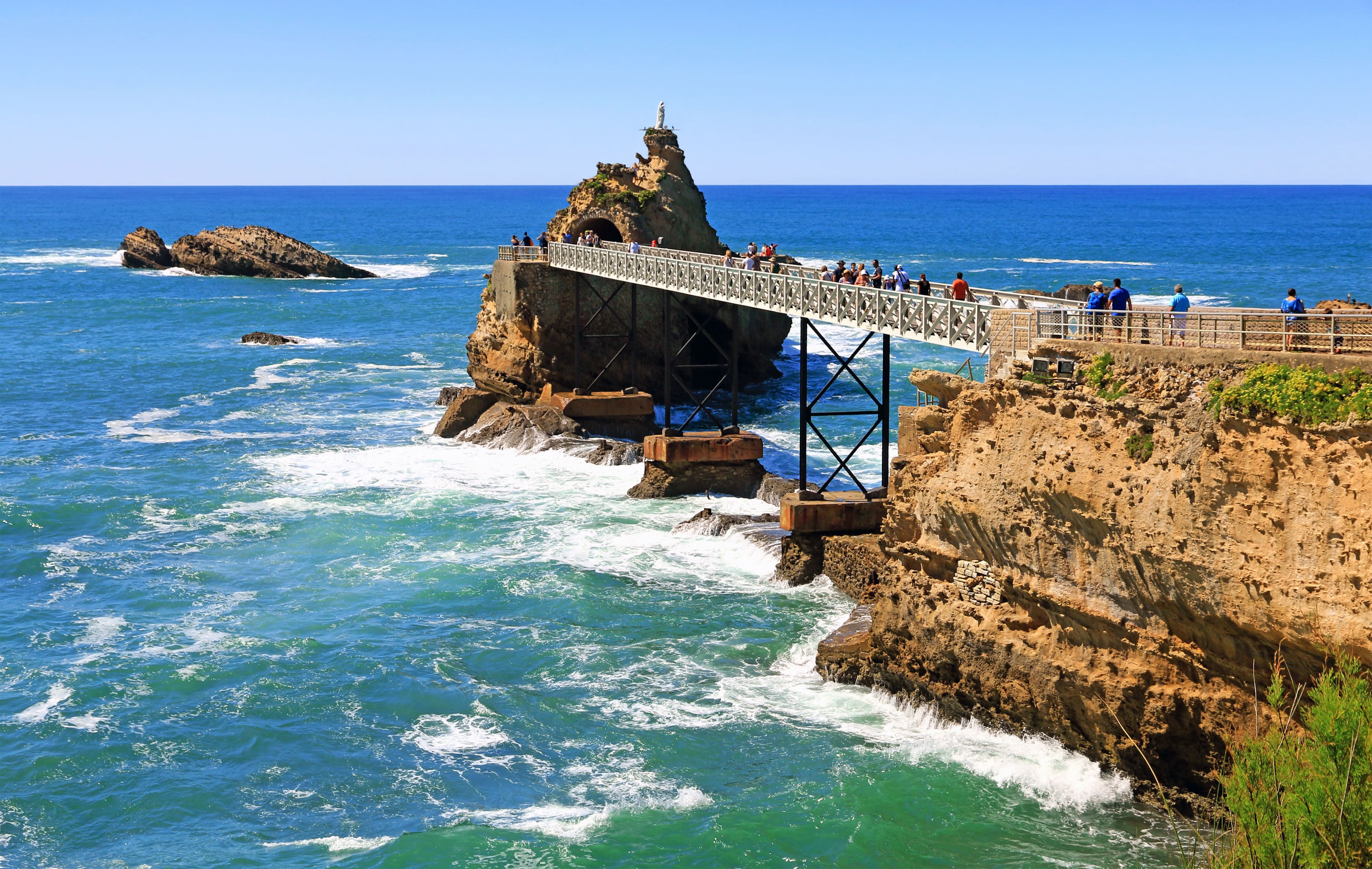 Le rocher de la Vierge à Biarritz © lamax - stock.adobe.com