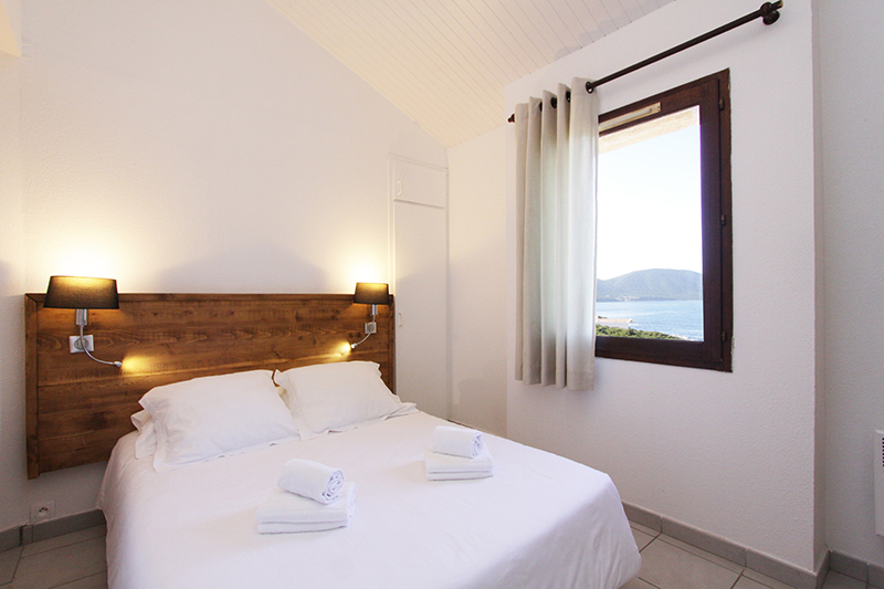 Chambre de l’Hôtel Club & Résidence Paese di Lava © Groupe Ettori Chambre de l’Hôtel Club & Résidence Paese di Lava © Groupe Ettori