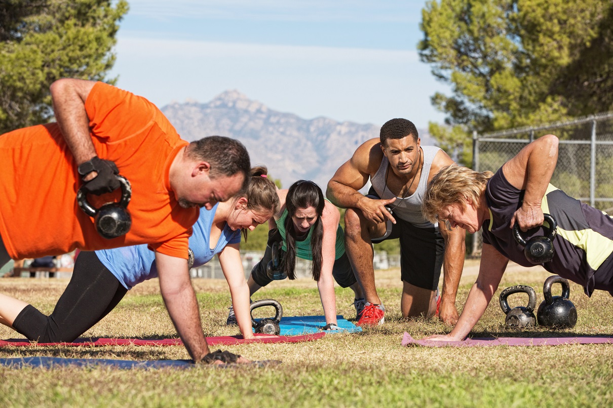 Sur les Bootcamps, un programme créé en 2015 dans un studio parisien, il insiste sur le fait qu’il propose « des cours à haute intensité qui défient l’esprit et repoussent les limites physiques » Depositphotos.com