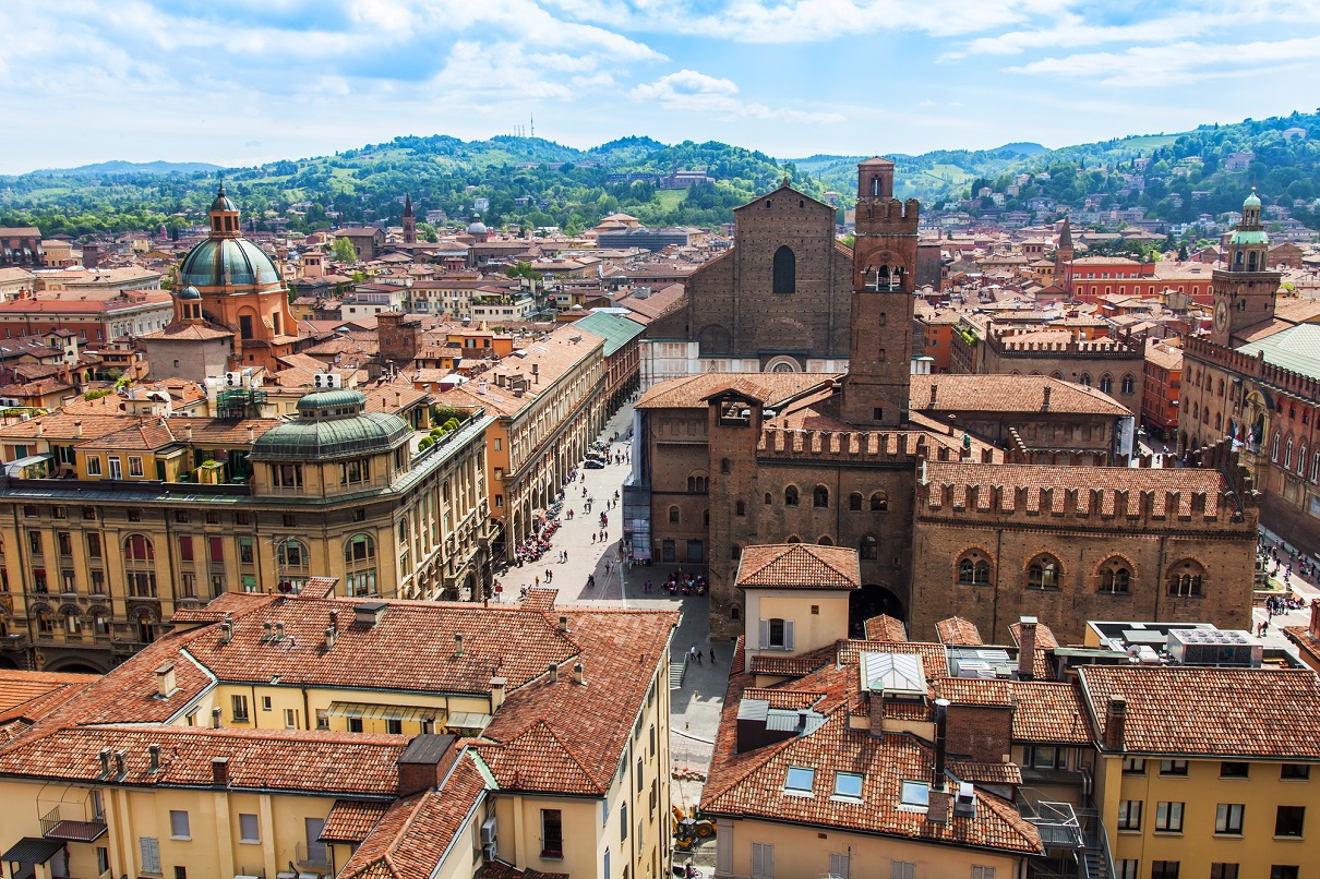 Twin Jet au départ de Lyon, sept vols directs hebdomadaires vers Bologne - Depositphotos.com Auteur bellena Twin Jet au départ de Lyon, sept vols directs hebdomadaires vers Bologne - Depositphotos.com Auteur bellena