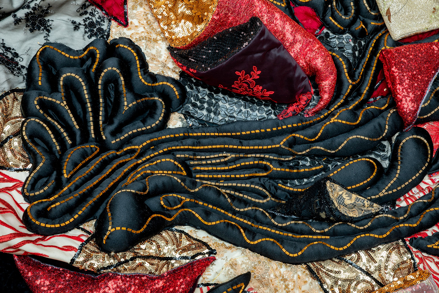 L'Arbre de Vie par Joana Vasconcelos au Château de Vincennes (©CMN) L'Arbre de Vie par Joana Vasconcelos au Château de Vincennes (©CMN)