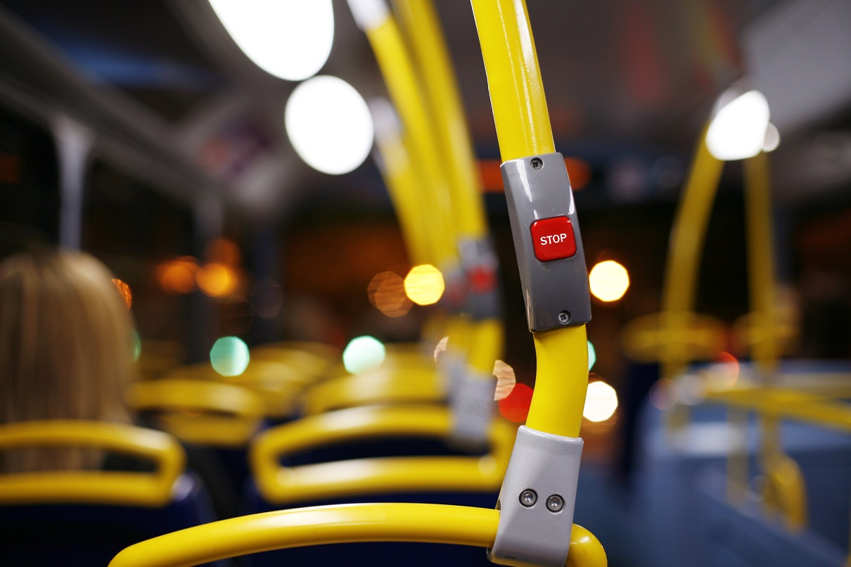 Clément Beaune a annoncé le lancement de travaux conjoints sur la mise en place d'un billet unique dans les transports en France - Depositphotos.com Auteur anizza