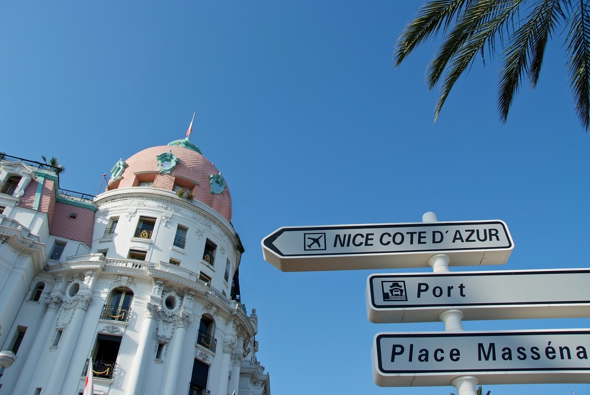 L'aéroport Nice Côte d'Azur : l’axe vers l'Amérique du Nord se renforce sensiblement - Depositphotos.com Auteur floridastock