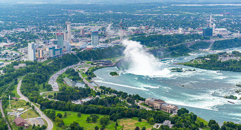 Niagara Falls, Canada © Norm Li