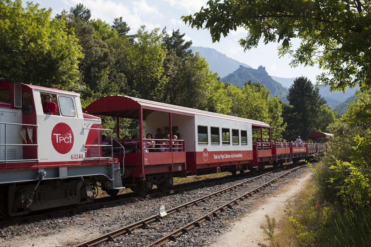 Le Train Rouge du Pays Cathare (©puilaurensp-benoist)