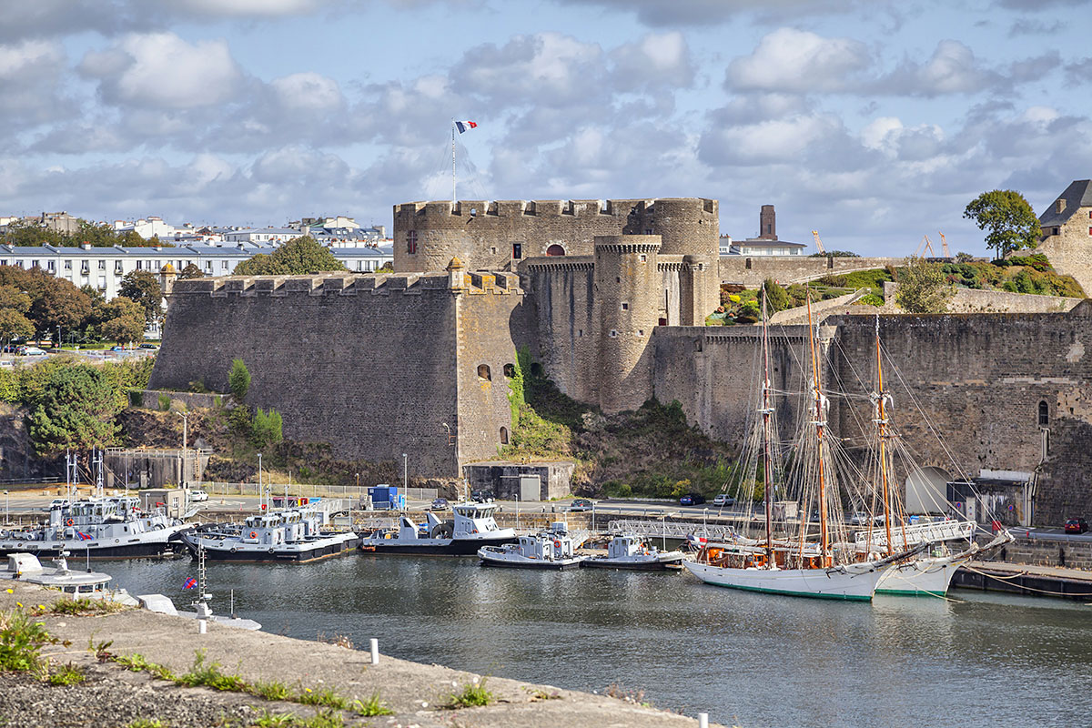 Why should you go to Brest? © Depositphotos