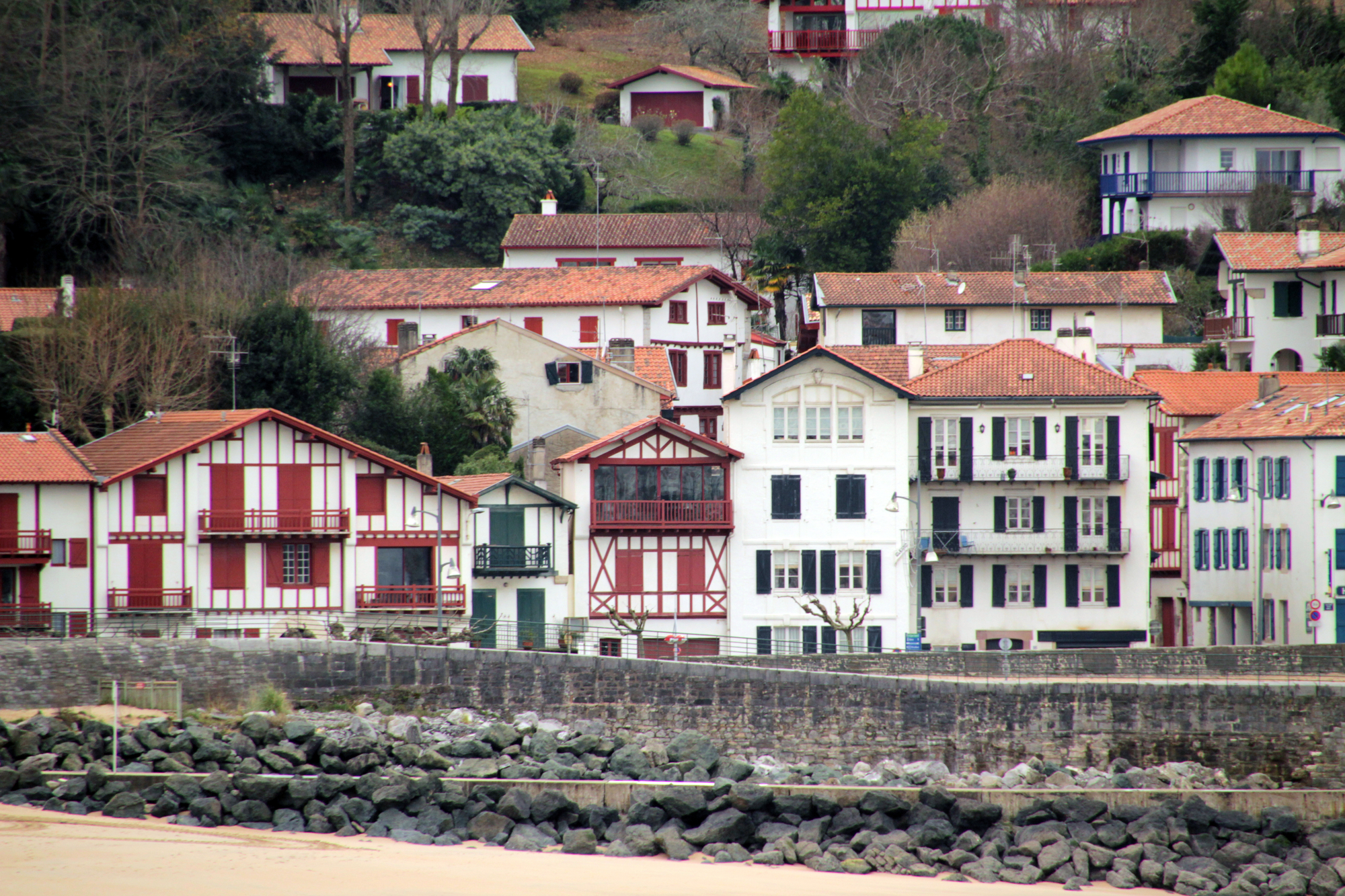 Une situation qui touche toutes les communes touristiques (©Pays Basque Deposit Photos)