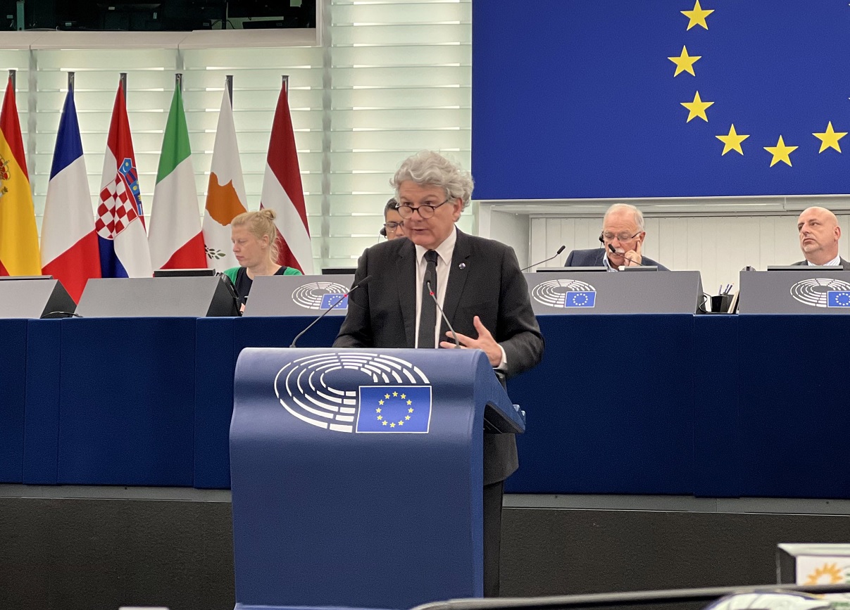 Thierry Breton, commissaire européen s'est félicité du vote du parlement européen en faveur de la régulation du secteur de l'IA en Europe - Photo TB Twitter