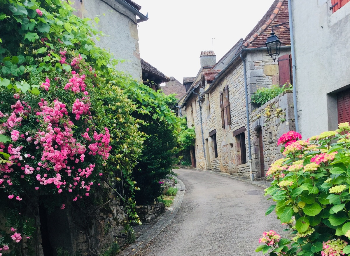 Les ruelles fleuries de Loubressac - DR : J.-P.C.