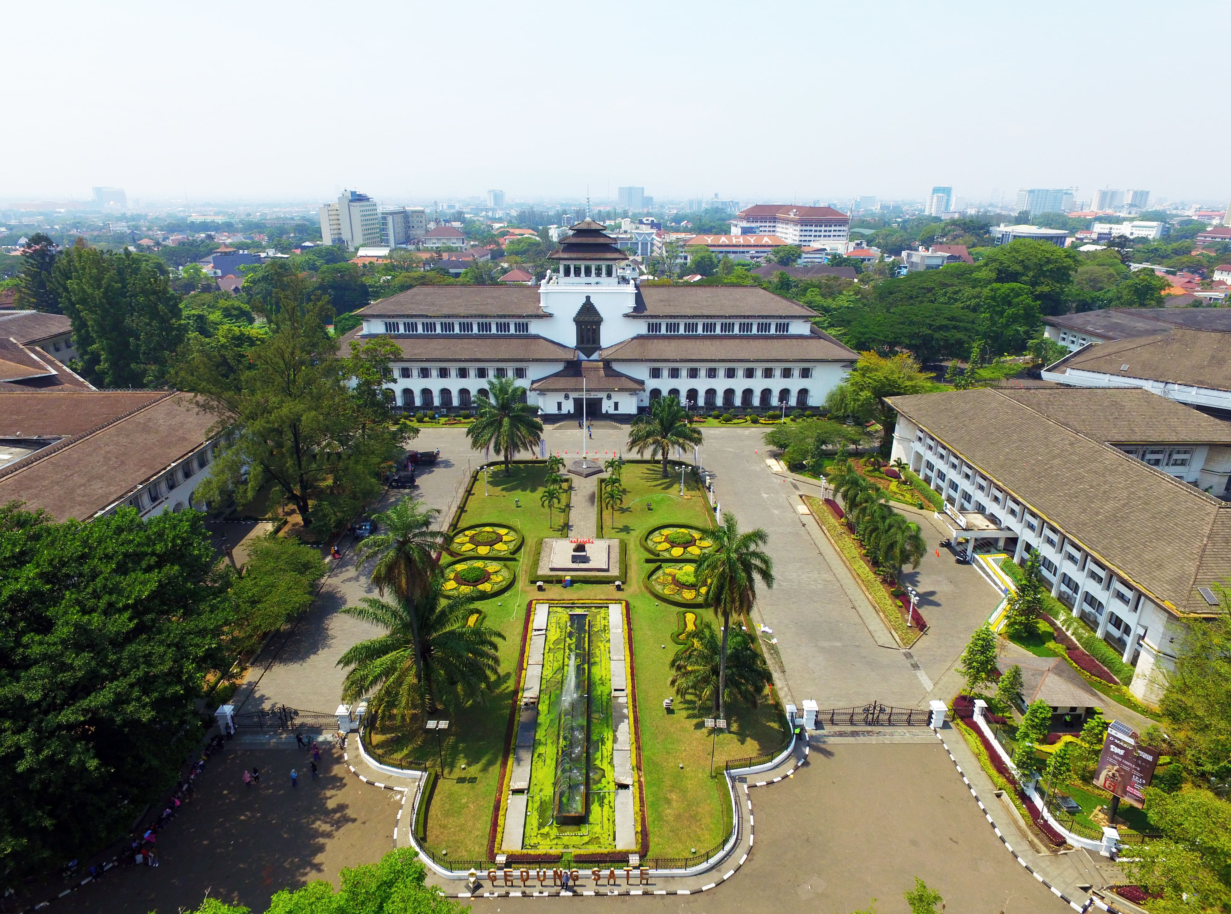 Vue aérienne de Gedung Sate à Bandung © windy Li - stock.adobe.com