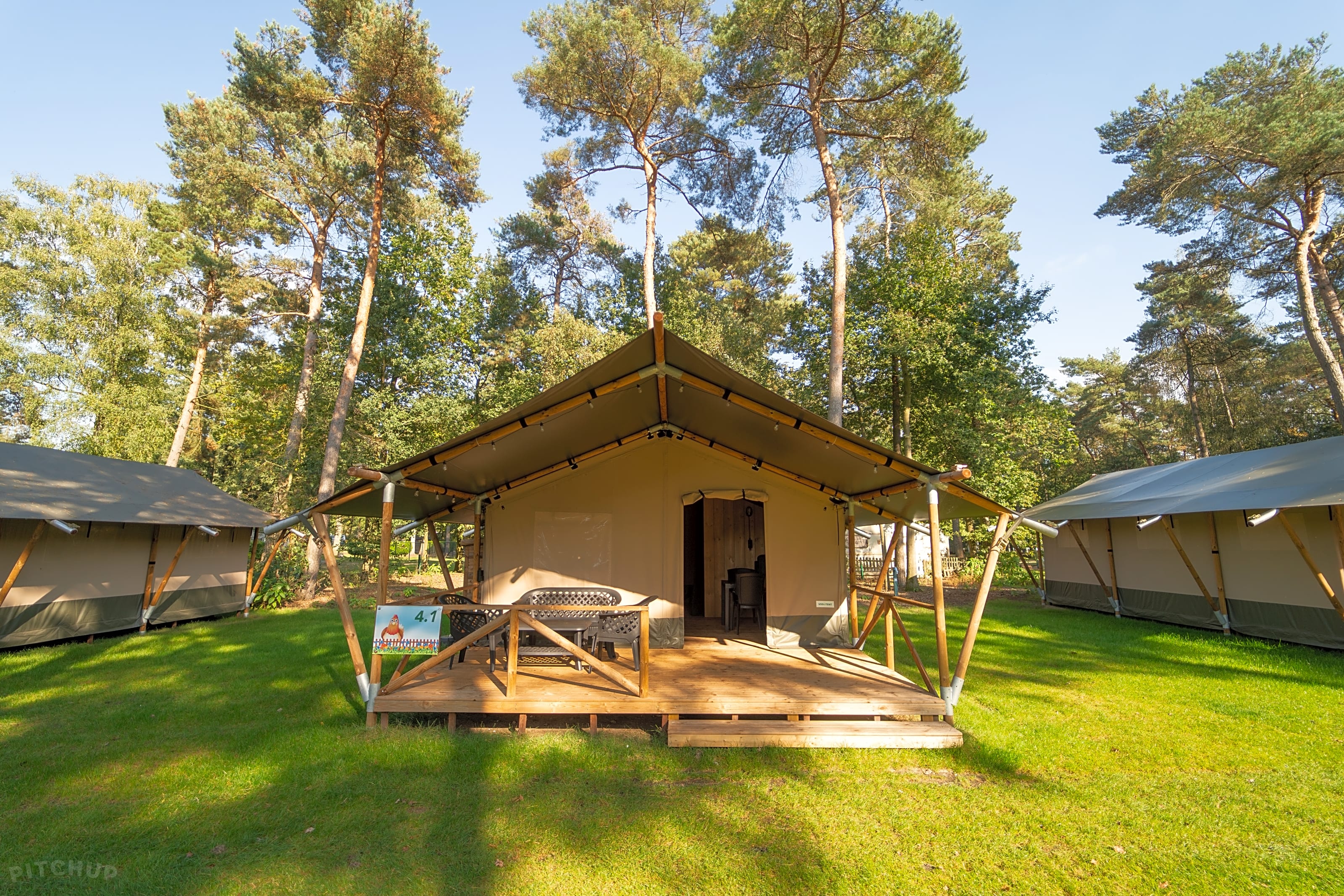 Camping et glamping ont la faveur des vacanciers (©Pitchup)