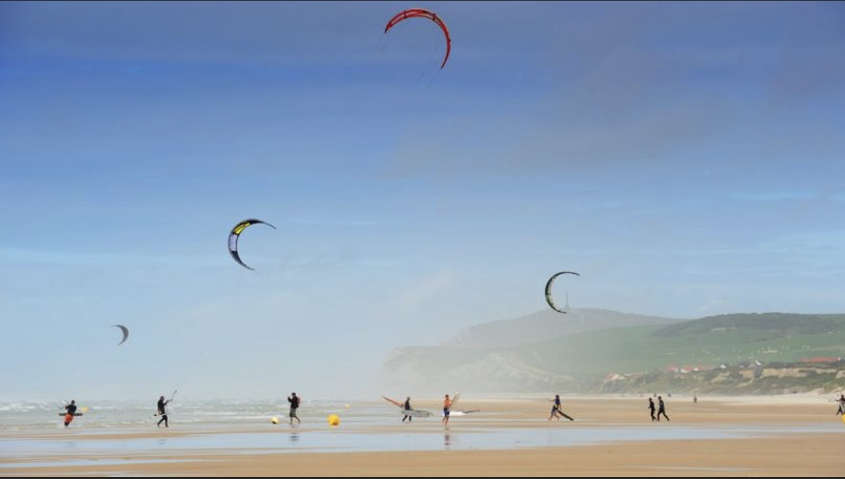 Kite sur la Côte d'Opale, Wissant (©AbriCôtier)