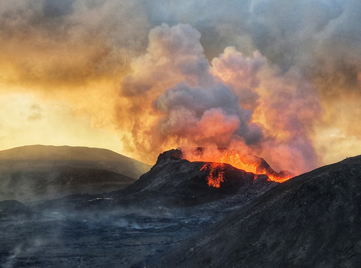 Islande a enregistré plus de 4 700 secousses sismiques - Depositphotos @BigBirds