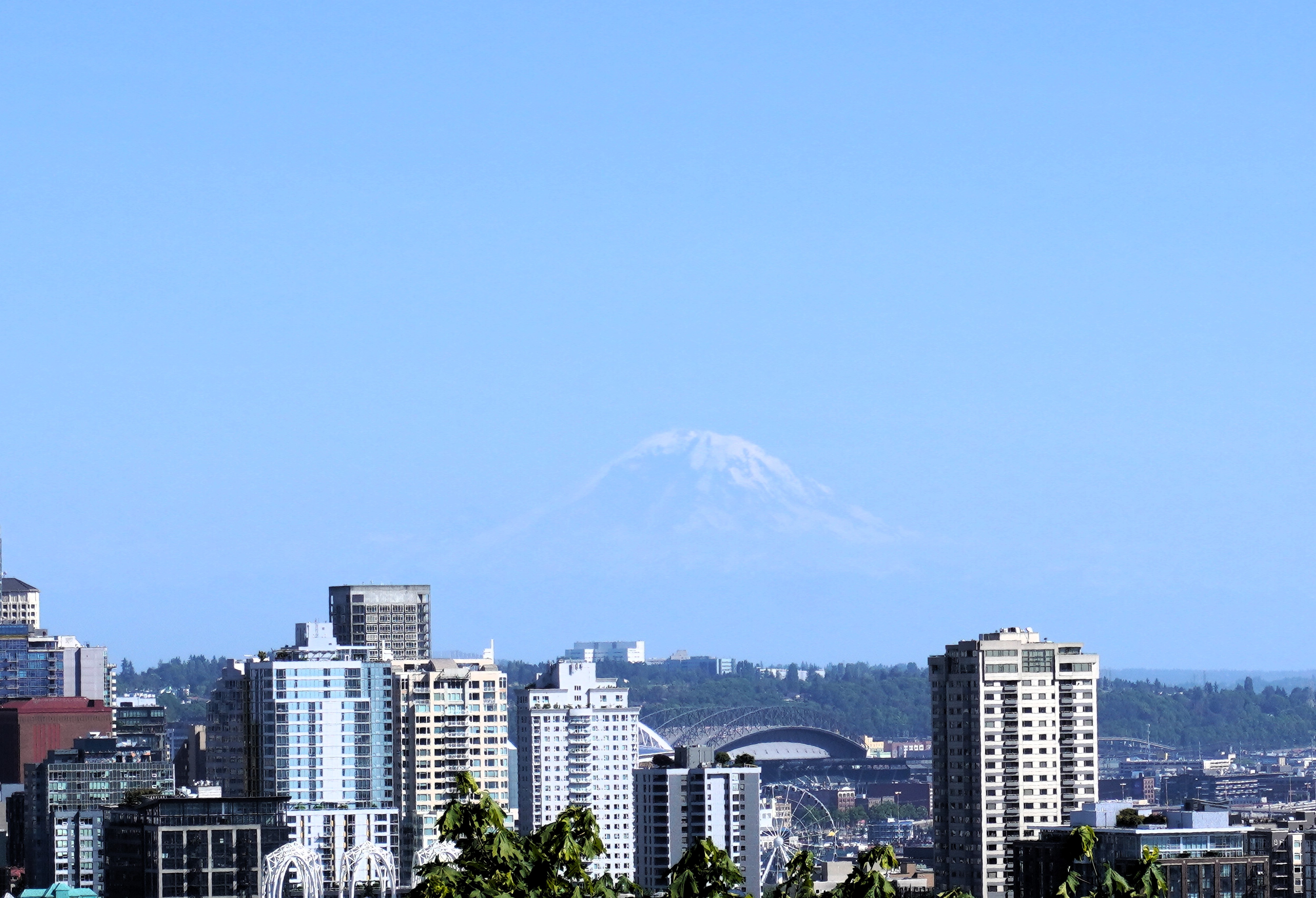 Seattle. En arrière plan  le mont Rainier. Photos : C.Hardin