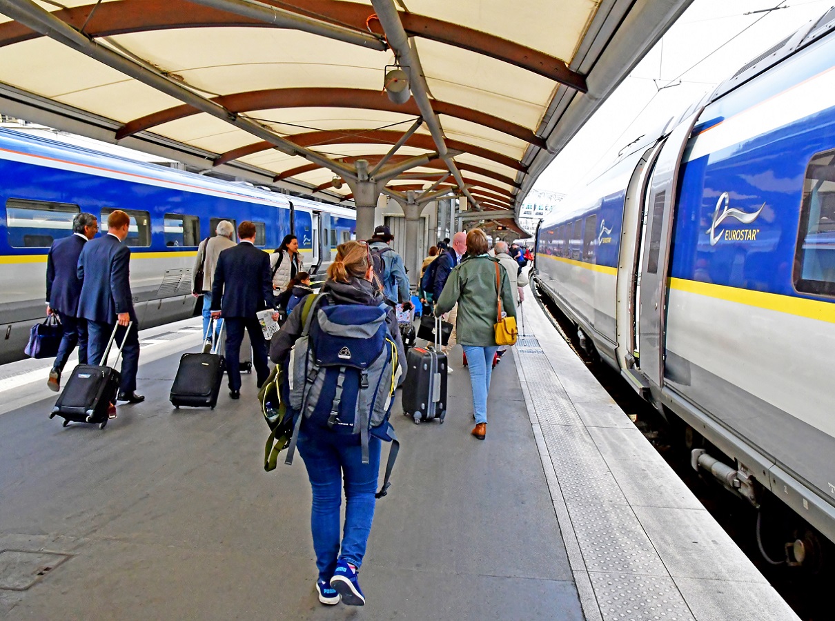 Le train se fait toujours plus une place de choix dans les déplacements professionnels selon Qonto - Crédit photo : Depositphotos @packshot Le train se fait toujours plus une place de choix dans les déplacements professionnels selon Qonto - Crédit photo : Depositphotos @packshot