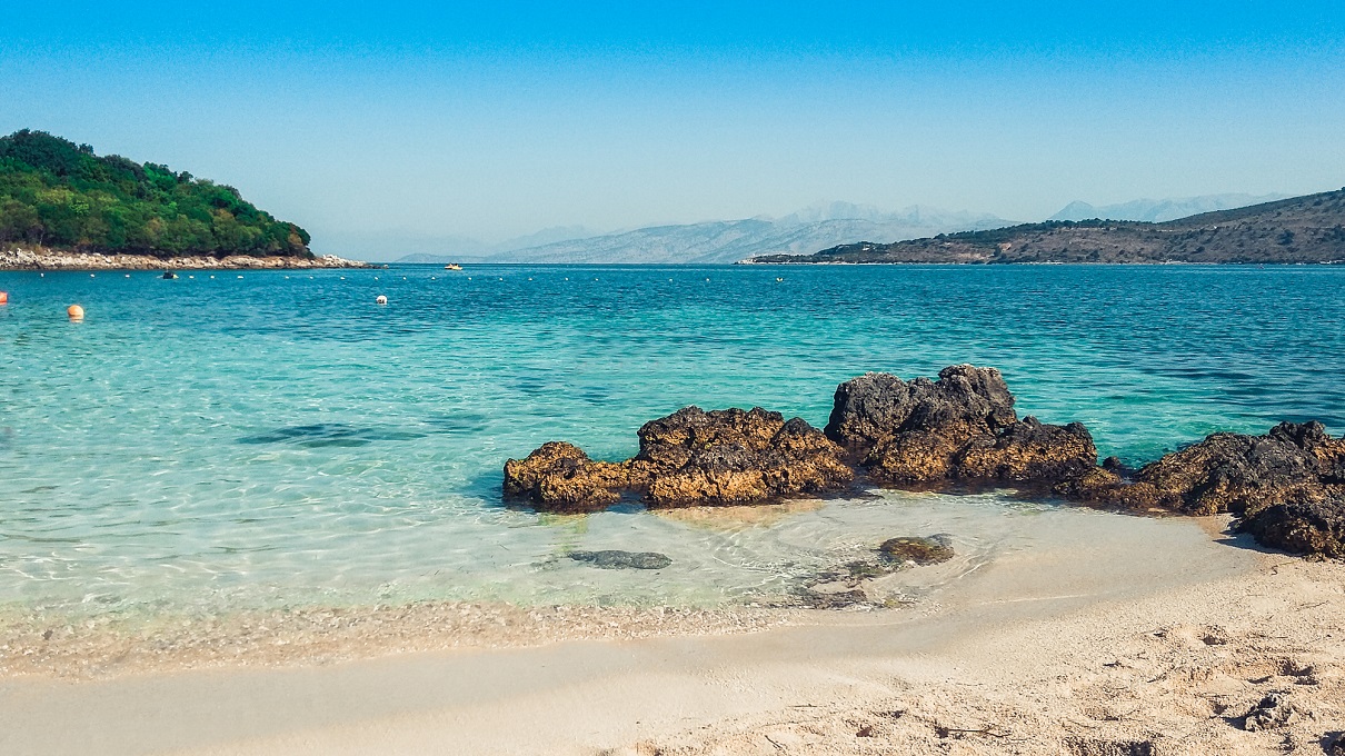 Plage de Ksamil - Photo : Depositphotos.com - Auteur : inuella