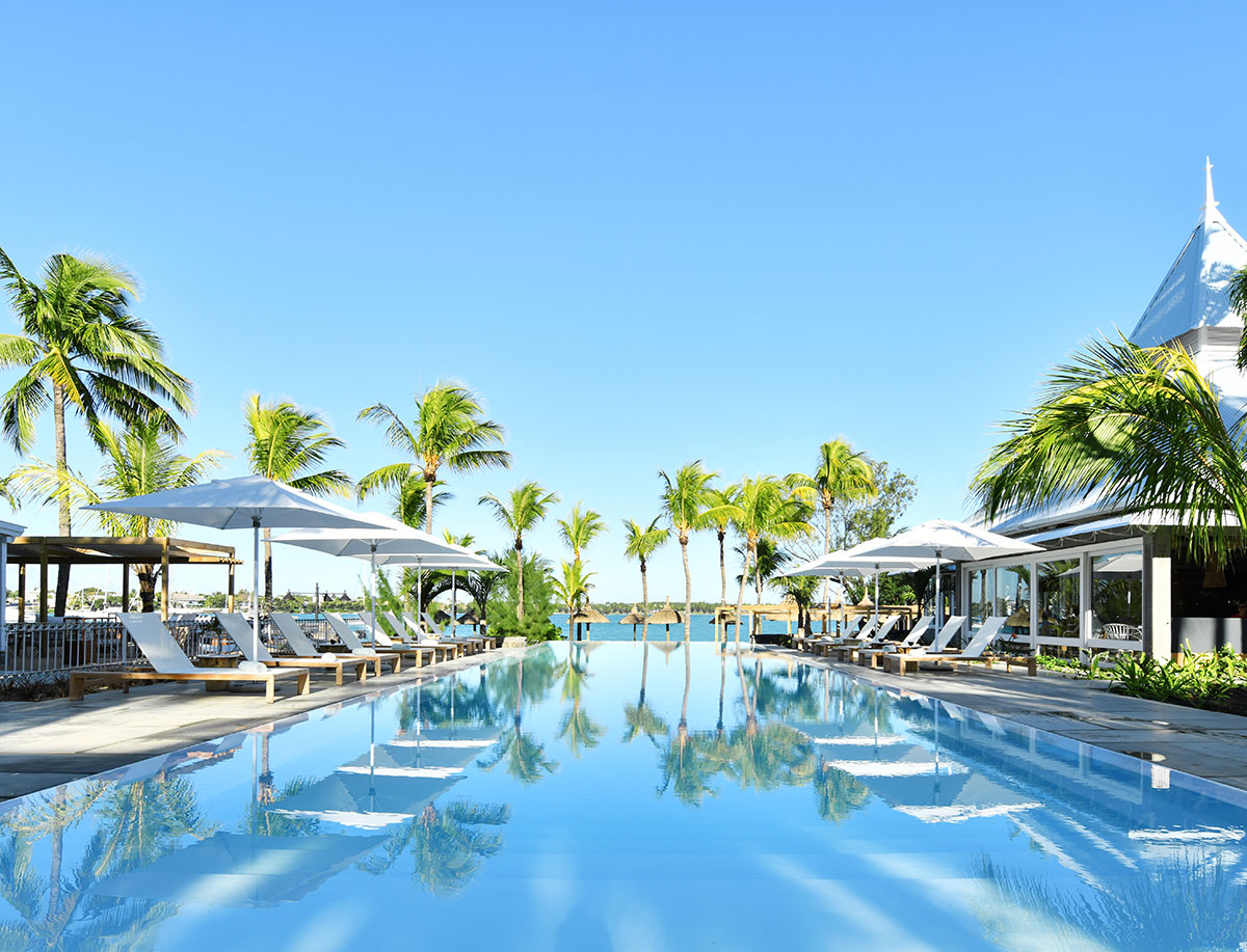 Piscine vue mer du Veranda Grand Baie © Veranda Resorts