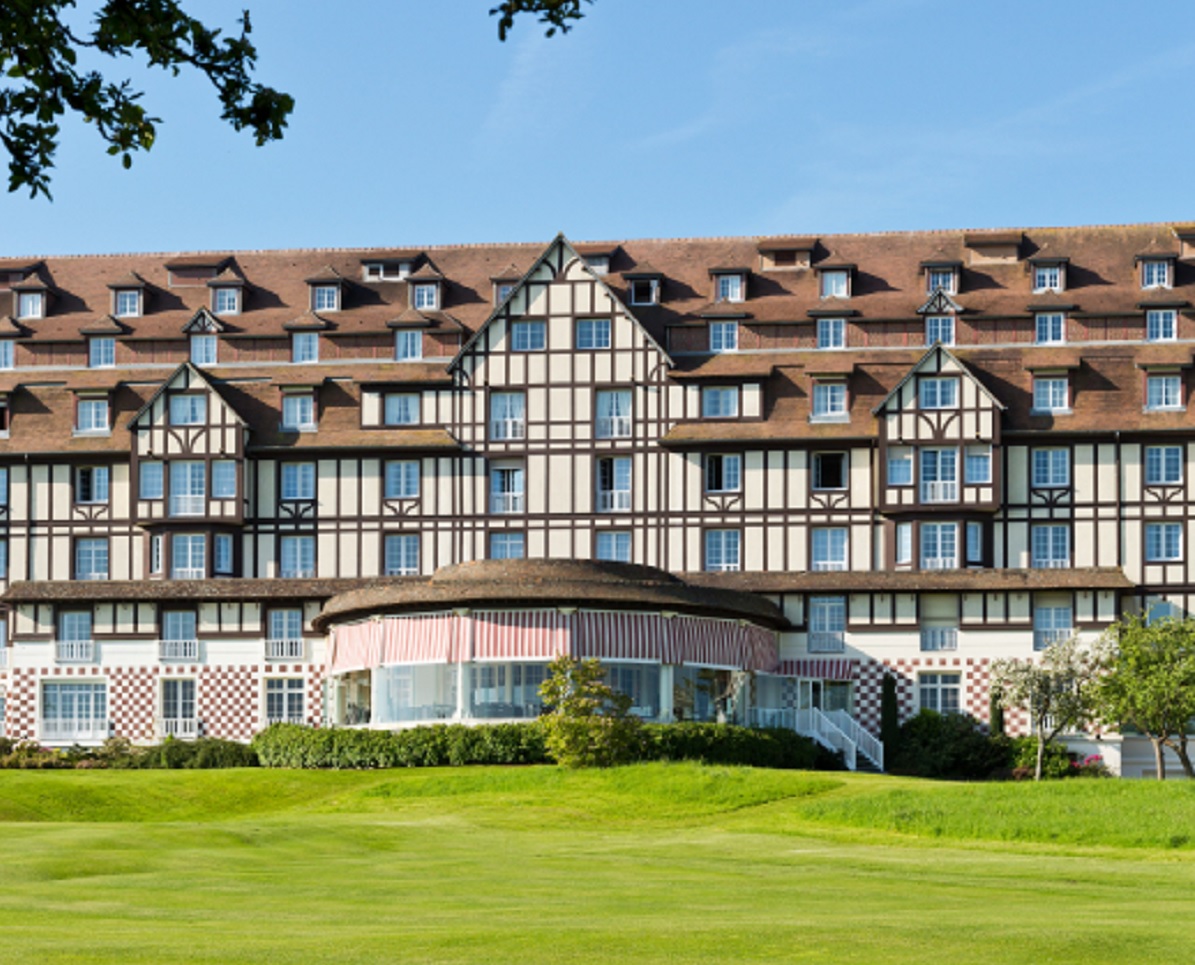 Cet hiver, le Groupe Barrière lance une nouvelle offre : la privatisation de certains établissements dont l'Hôtel du Golf Deauville - DR : Barrière