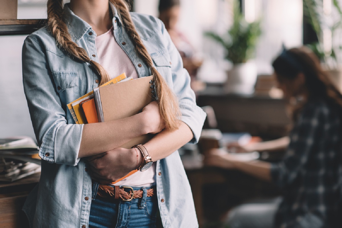 « A contrario des deux précédentes années, pendant lesquelles nous avions soufferts à retardement du covid-19 et de l’attractivité du secteur, cette année nous n’avons pas eu de difficultés de recrutement », affirme Julie Panadero, de l’ESCAET. - @depositphotos/ArturVerkhovetskiy