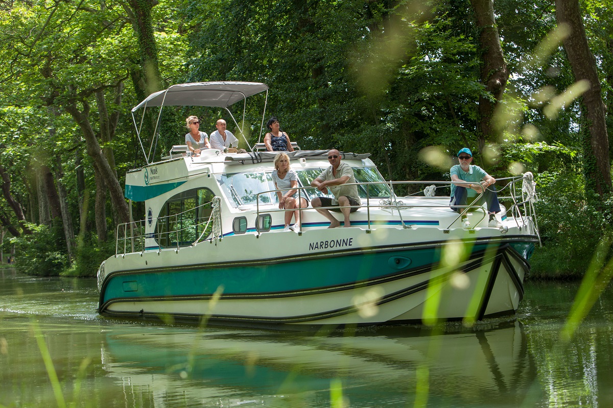 « Notre offre est en phase avec les nouvelles attentes des clients : la recherche d'authenticité, d'expériences collaboratives et de retour à la nature », explique Camille Binz, directrice marketing de Locaboat Développement. « Notre offre est en phase avec les nouvelles attentes des clients : la recherche d'authenticité, d'expériences collaboratives et de retour à la nature », explique Camille Binz, directrice marketing de Locaboat Développement.
