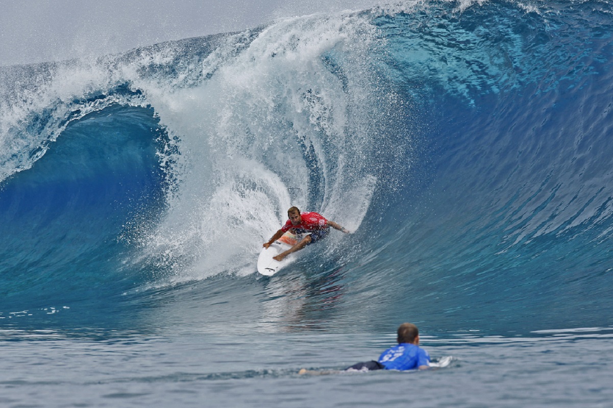 JO 2024 en Polynésie : La vague de Teahupo’o, à Tahiti, l’une des plus sélectives au monde a été retenue par le Comité Olympique pour accueillir les épreuves de surf des JO2024.  @Tahiti tourisme/Steve Dickinson