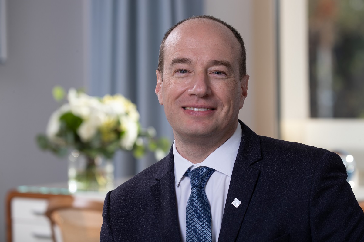 « Ce qui a vraiment changé dans nos recrutements, c’est de devoir mettre en avant l’entreprise, de faire preuve d’attractivité », affirme Stéphane Carrière, DRH de l’hôtel Martinez. @Martinez « Ce qui a vraiment changé dans nos recrutements, c’est de devoir mettre en avant l’entreprise, de faire preuve d’attractivité », affirme Stéphane Carrière, DRH de l’hôtel Martinez. @Martinez