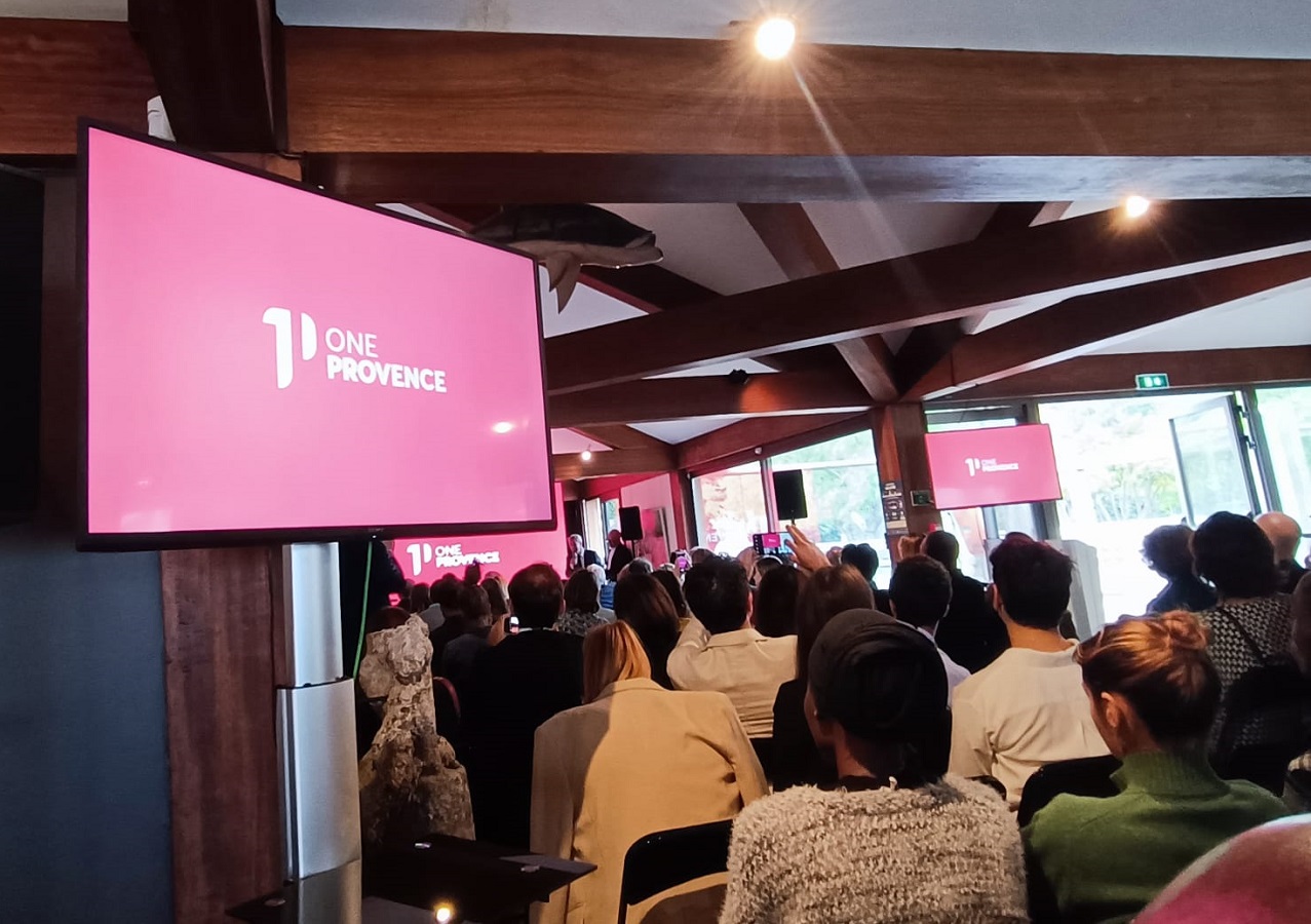 One Provence est une équipe, un logo, une identité de marque et le 1er site français exclusivement basé sur l'IA - RP One Provence est une équipe, un logo, une identité de marque et le 1er site français exclusivement basé sur l'IA - RP