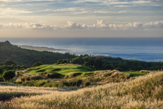 Depuis La Reserve Golf Links, une vue panoramique sur l'océan (Rogers Hospitality)