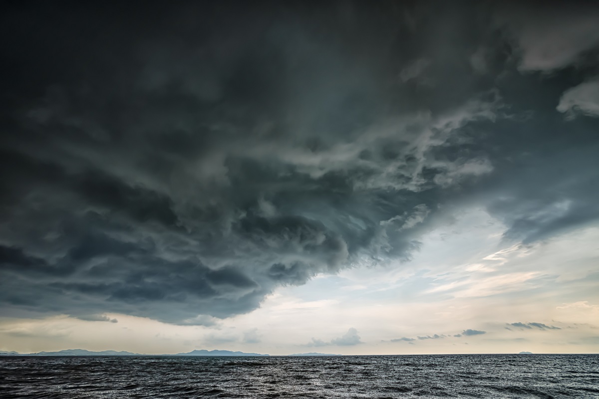 Tempête Ciaran : la circulation des trains sera perturbé jeudi - Depositphotos.com manjik