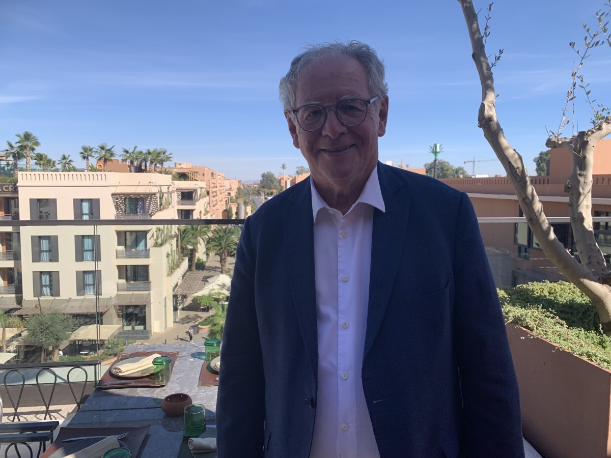 René-Marc Chikli, président du SETO, sur le rooftop du restaurant Douar à Marrakech. ©David Savary