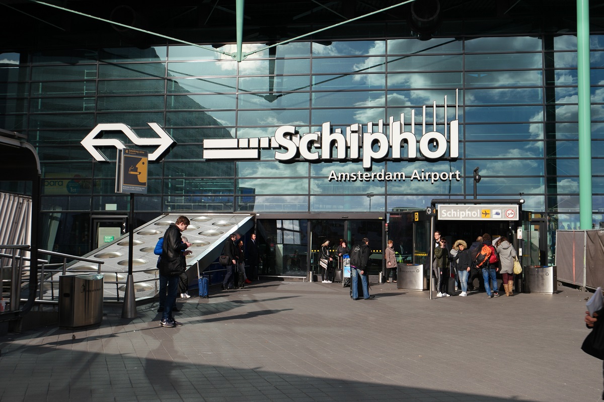 Le gouvernement néerlandais a suspendu son projet de réduire les vols à l'aéroport d'Amsterdam-Schiphol - Depositphotos.com Auteur fokkebok