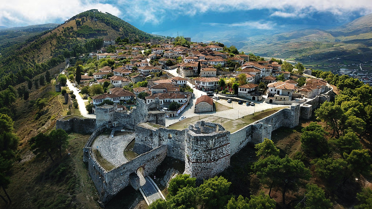 Forteresse Berat / Albanie ©pexel and unsplash
