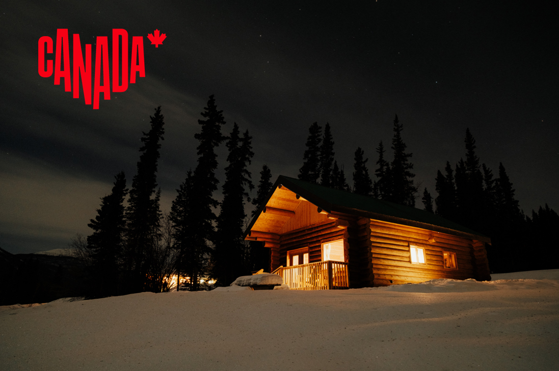 Chalet en bois ronds, Yukon ©Destination Canada