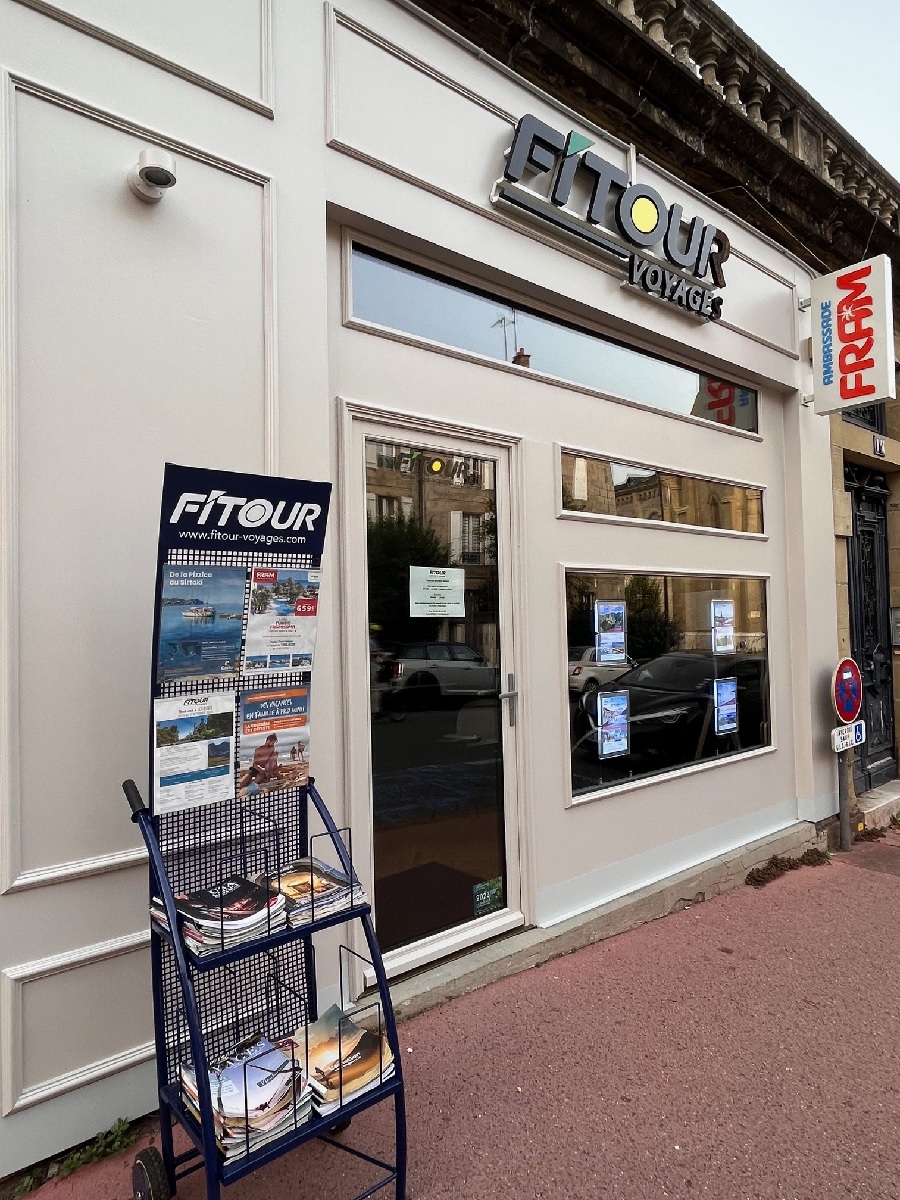 Vitrine de l'agence de Brive-la-Gaillarde - DR : FITOUR